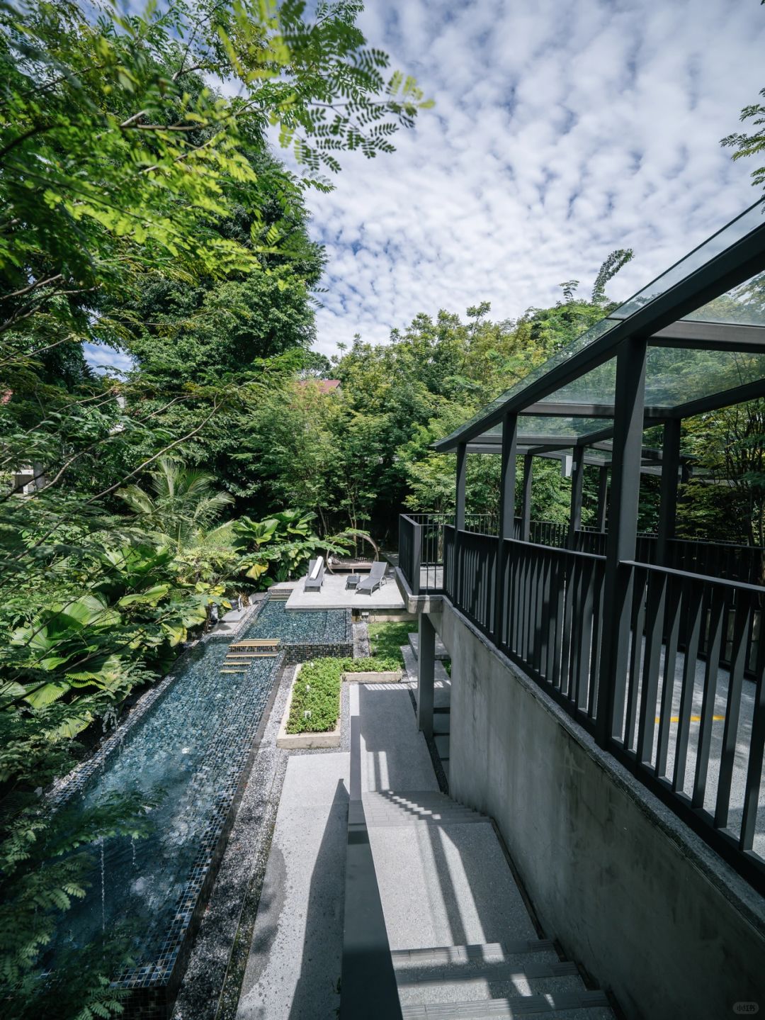 Singapore-The Lloyd's Inn hotel in Singapore makes me feel like I'm on vacation in Bali!