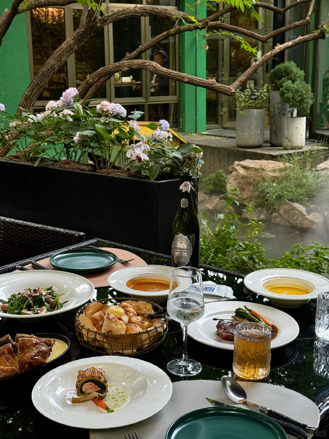 Beijing/Tianjin-Beijing has a western restaurant where you can eat with peacocks!