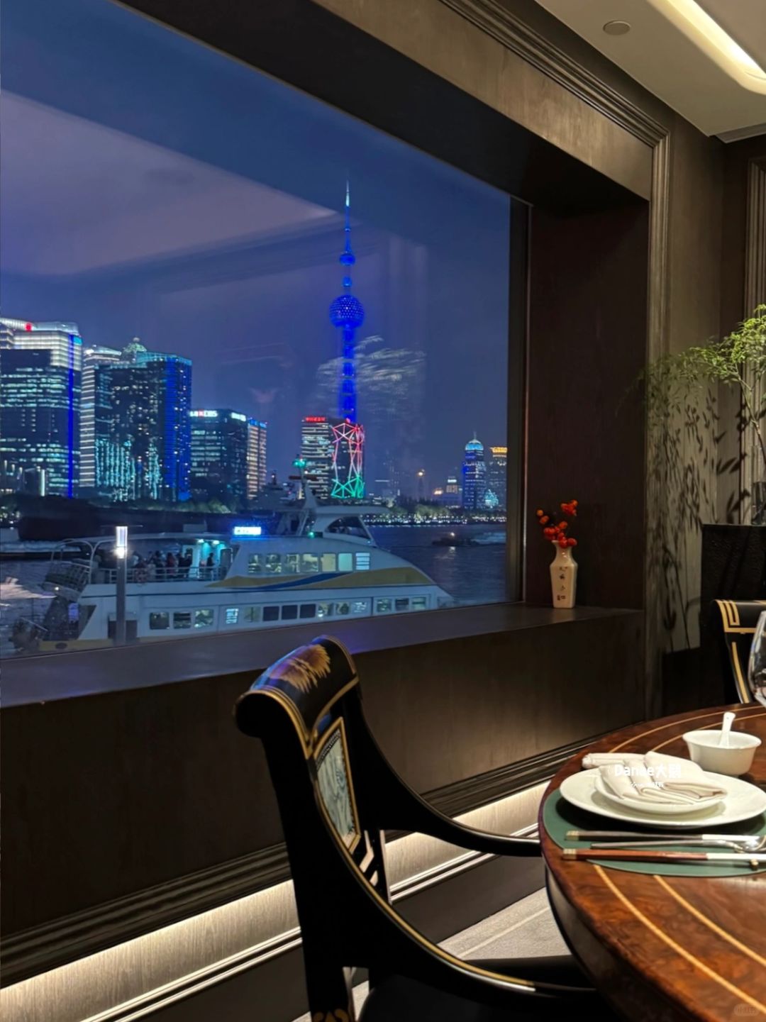 Jiangsu/Zhejiang/Shanghai-Shanghai Bund Night View Restaurant, the best all-round butler style service in Shanghai！