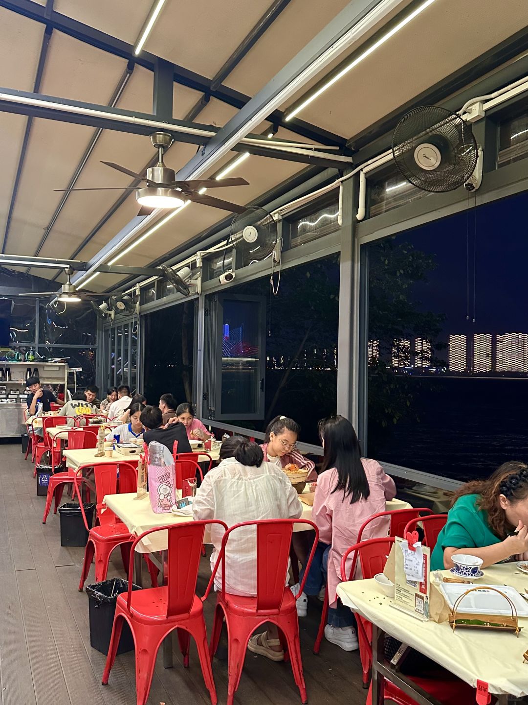 Changsha-Changsha Crab King Restaurant is considered one of the best late night snack restaurants in Changsha by locals!