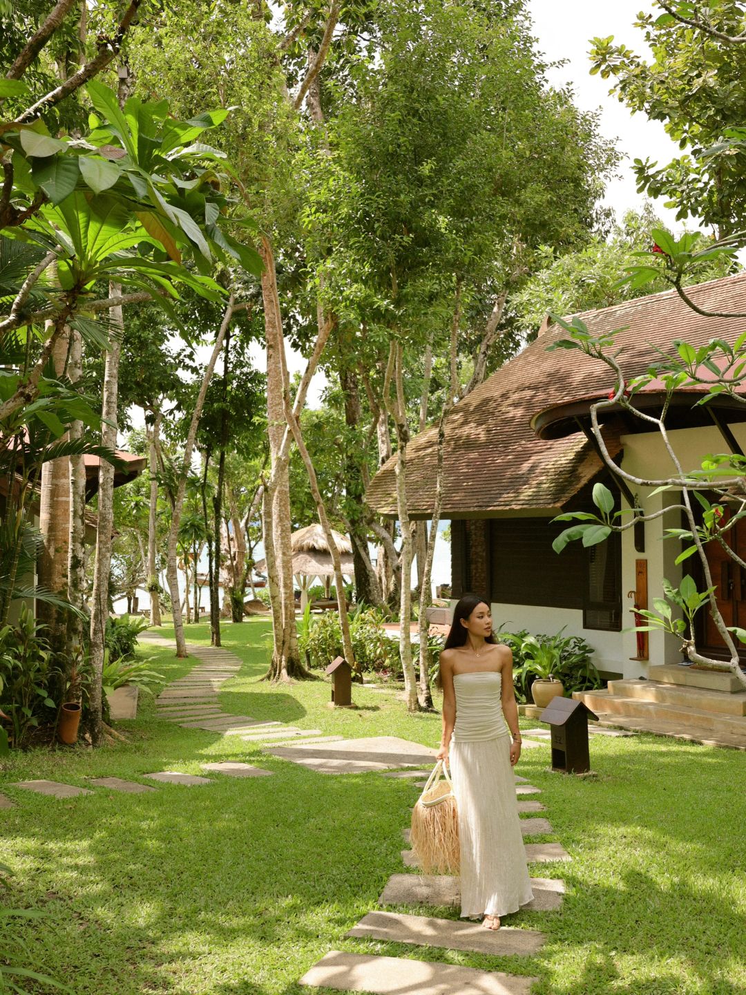 Krabi-The Tubkaak Krabi Boutique Resort Hotel, beautiful Thai architecture and hammocks by the sea