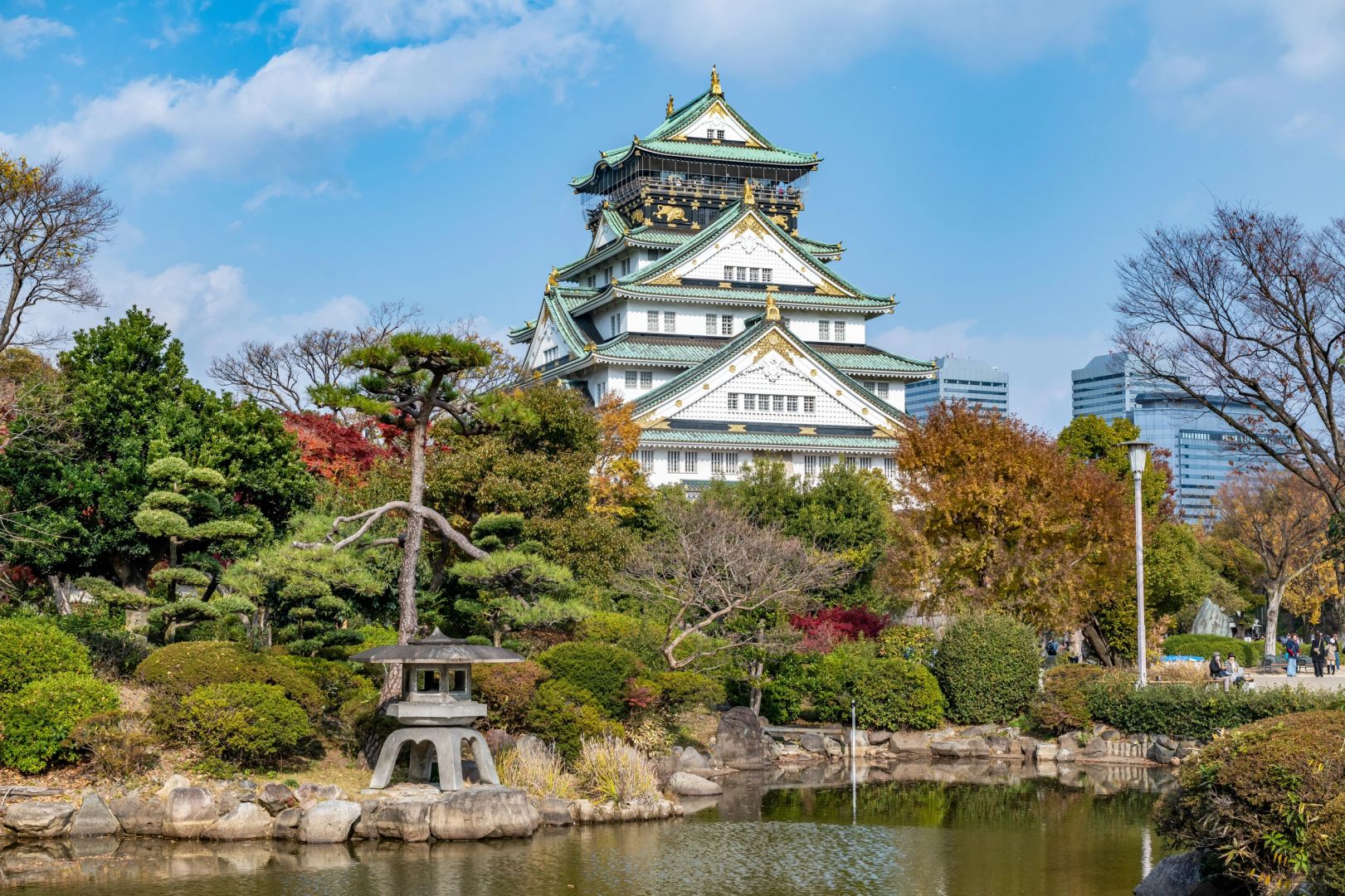 Osaka-Osaka Castle Park~The most beautiful seat at the castle tower~