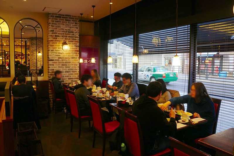 Osaka-A century-old restaurant in Kyoto called Jinjindo. All-you-can-eat breakfast with  cheap and popular bread