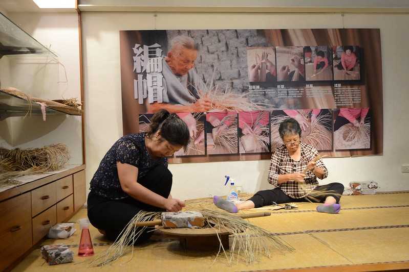 Taiwan-One-day tour in Taoyuan and Miaoli Garden. Rush Cultural Center Rice Field Painting and Chinese Pottery Kiln