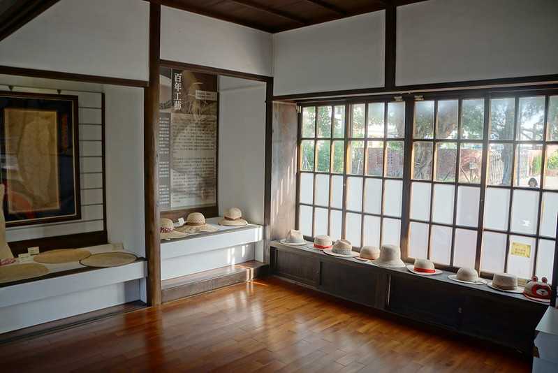 Taiwan-One-day tour in Taoyuan and Miaoli Garden. Rush Cultural Center Rice Field Painting and Chinese Pottery Kiln