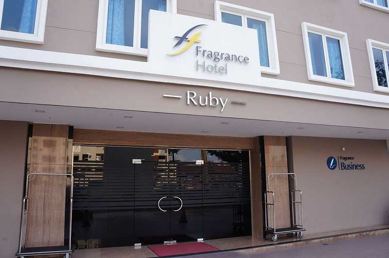 Singapore-Geylang affordable hotel Ibis Budget Singapore Ruby Hotel, living in the legendary red light district