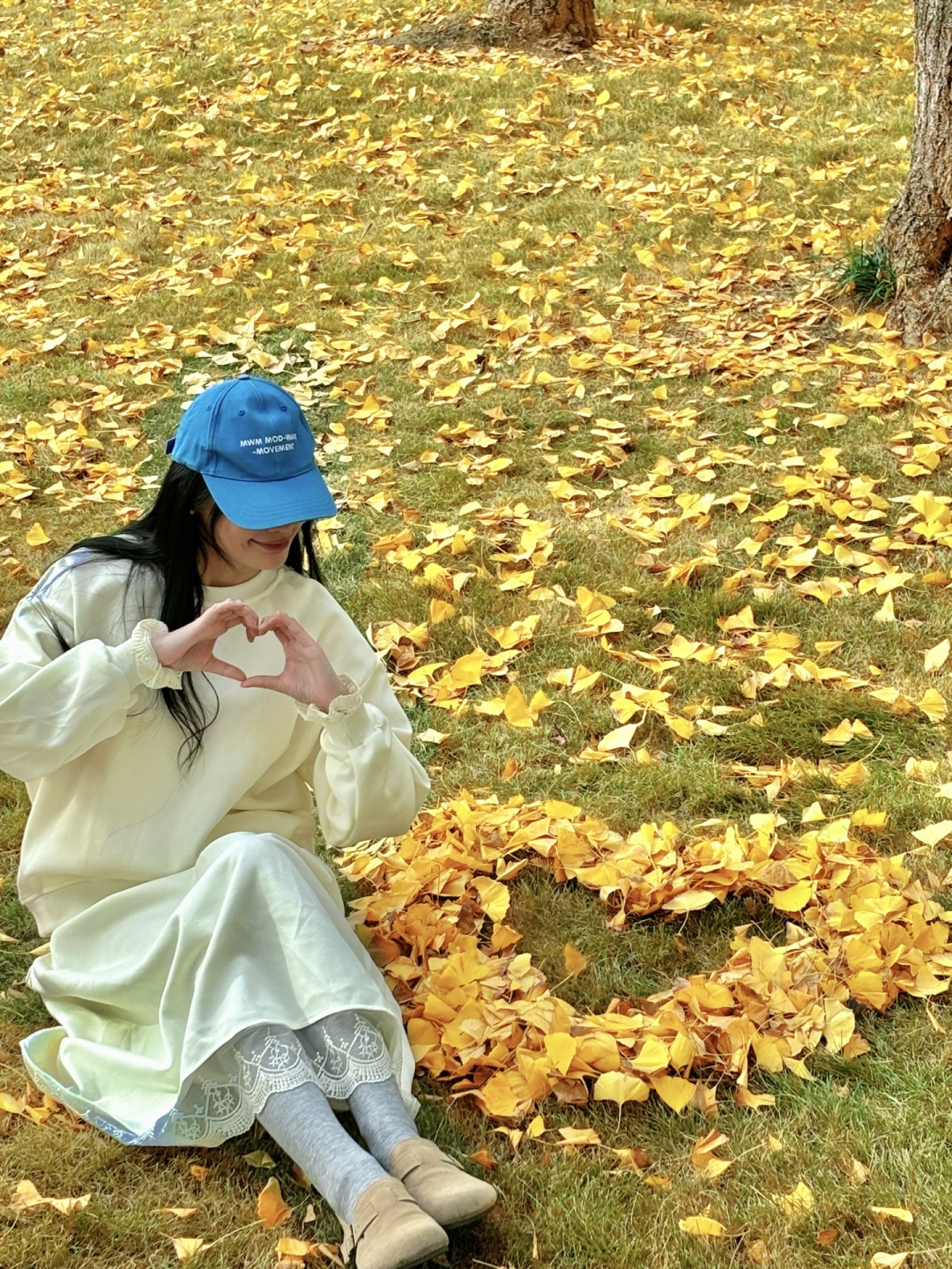 Sichuan-The ginkgo forest in Chengdu Tianfu Park has turned into a golden ocean!