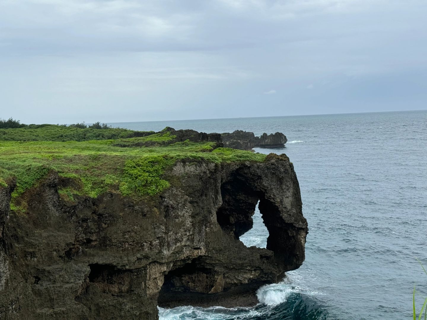 Okinawa-Travel guide to Okinawa. Eating, taxis, bars, music performances, etc. are cost-effective