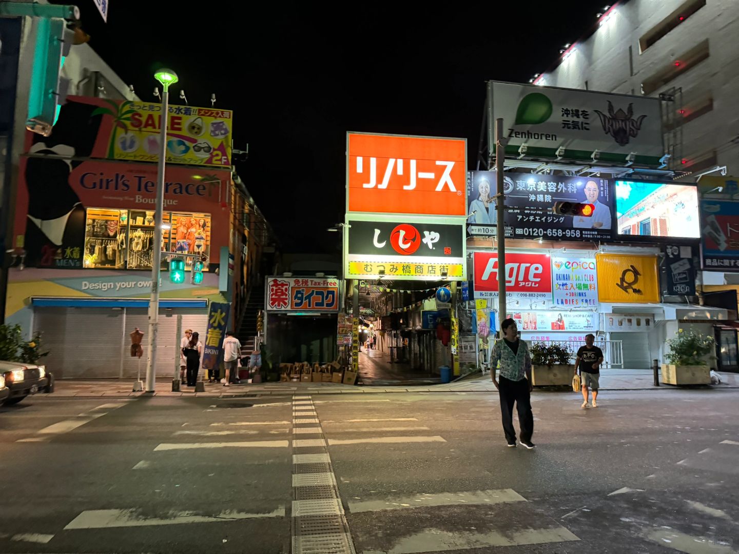 Okinawa-Travel guide to Okinawa. Eating, taxis, bars, music performances, etc. are cost-effective