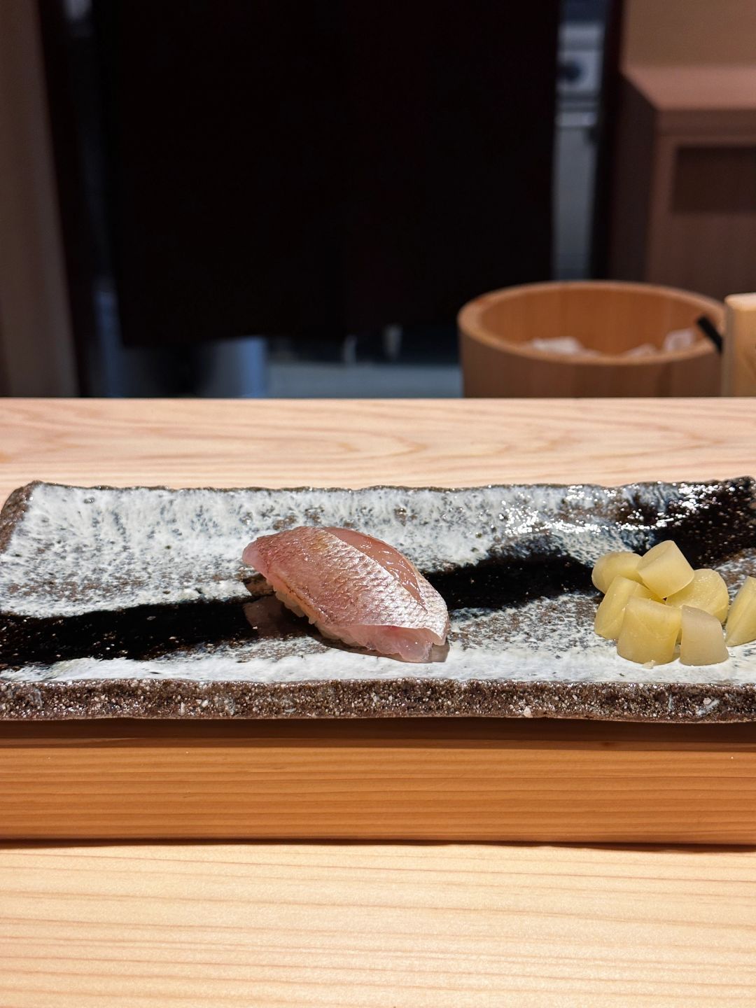 Osaka-Omakase with full emotional value：a journey to delicious food-- Thick-cut tuna with salmon roe,Hairy crab