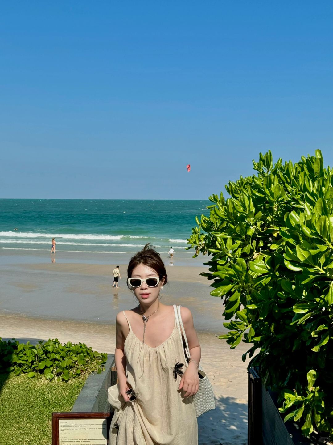 Hua Hin-CAPE NIDHRA HOTEL in Hua Hin, Thailand, 😱small rooms and expensive prices