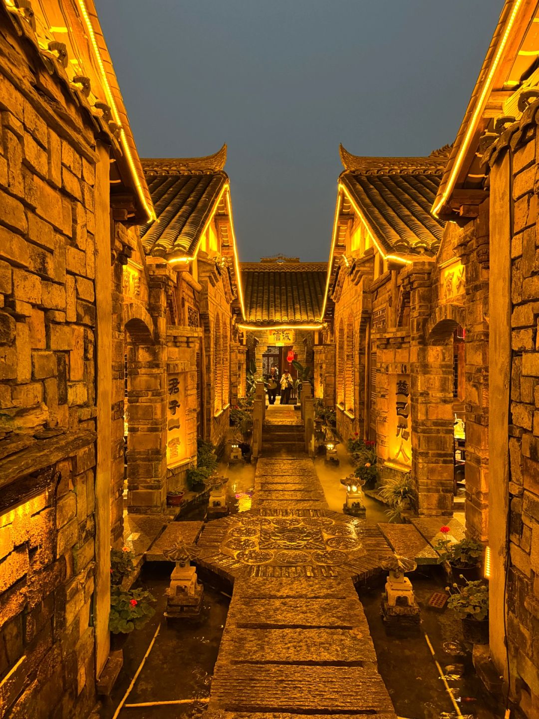 Sichuan-When traveling to Chengdu, you must not miss the ancient and romantic Three Saints Town!