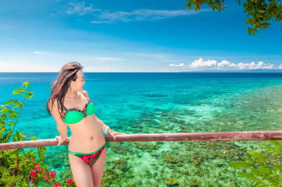 Cebu-Adventure in Cebu, Philippines, infinity pool and ocean wonders on Sumilon Island