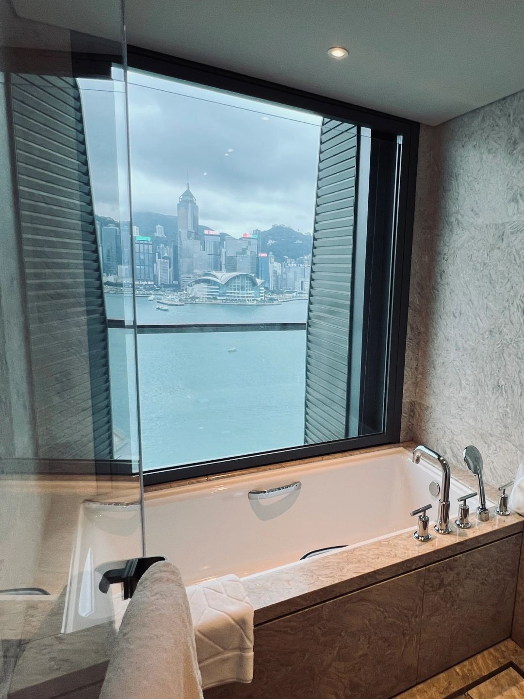 Hong kong-The top-notch experience in Hong Kong hotels, the low-key and luxurious K11 Artus