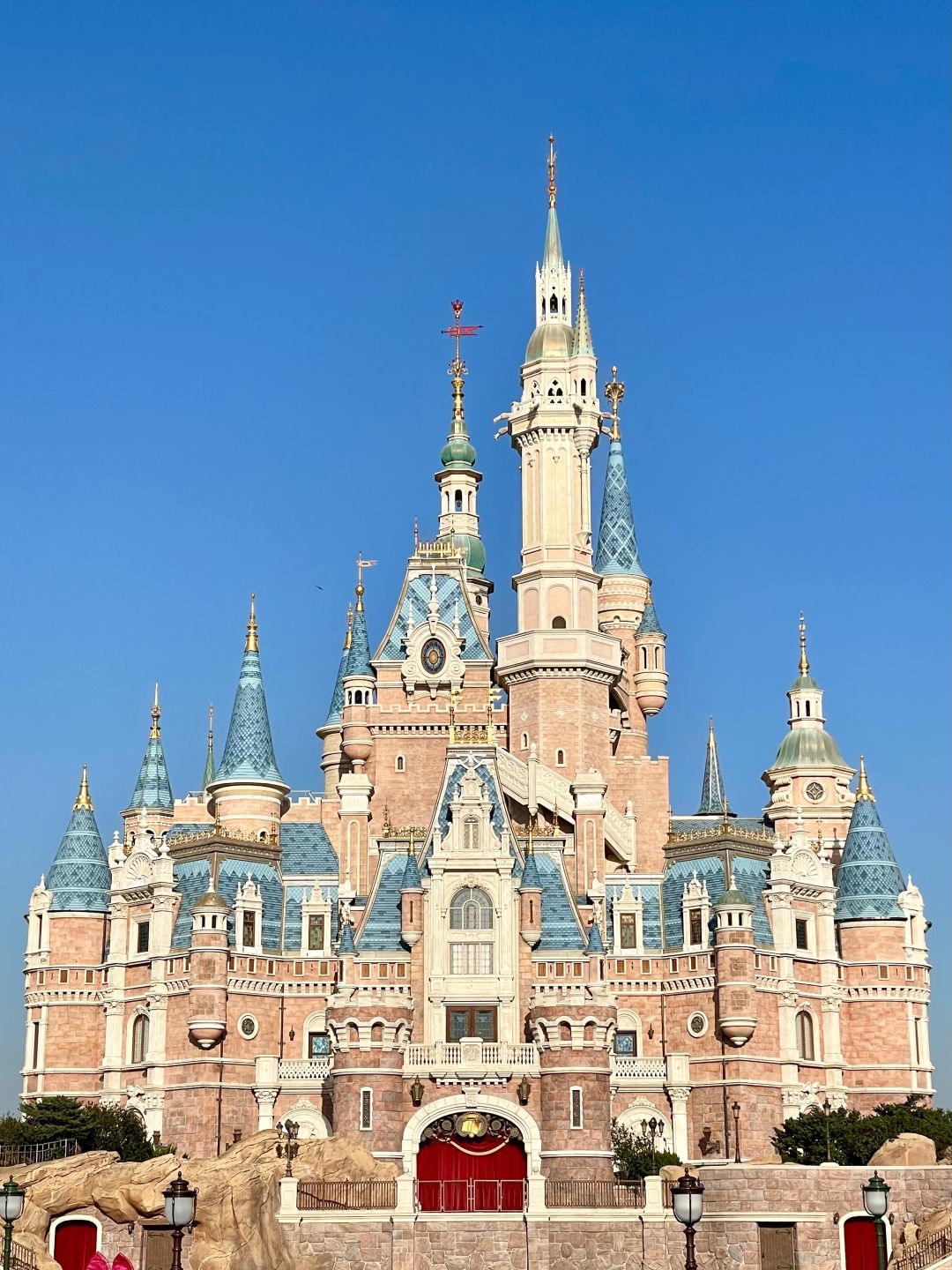 Shanghai/Hangzhou-A 14 hour tour of Shanghai Disneyland!