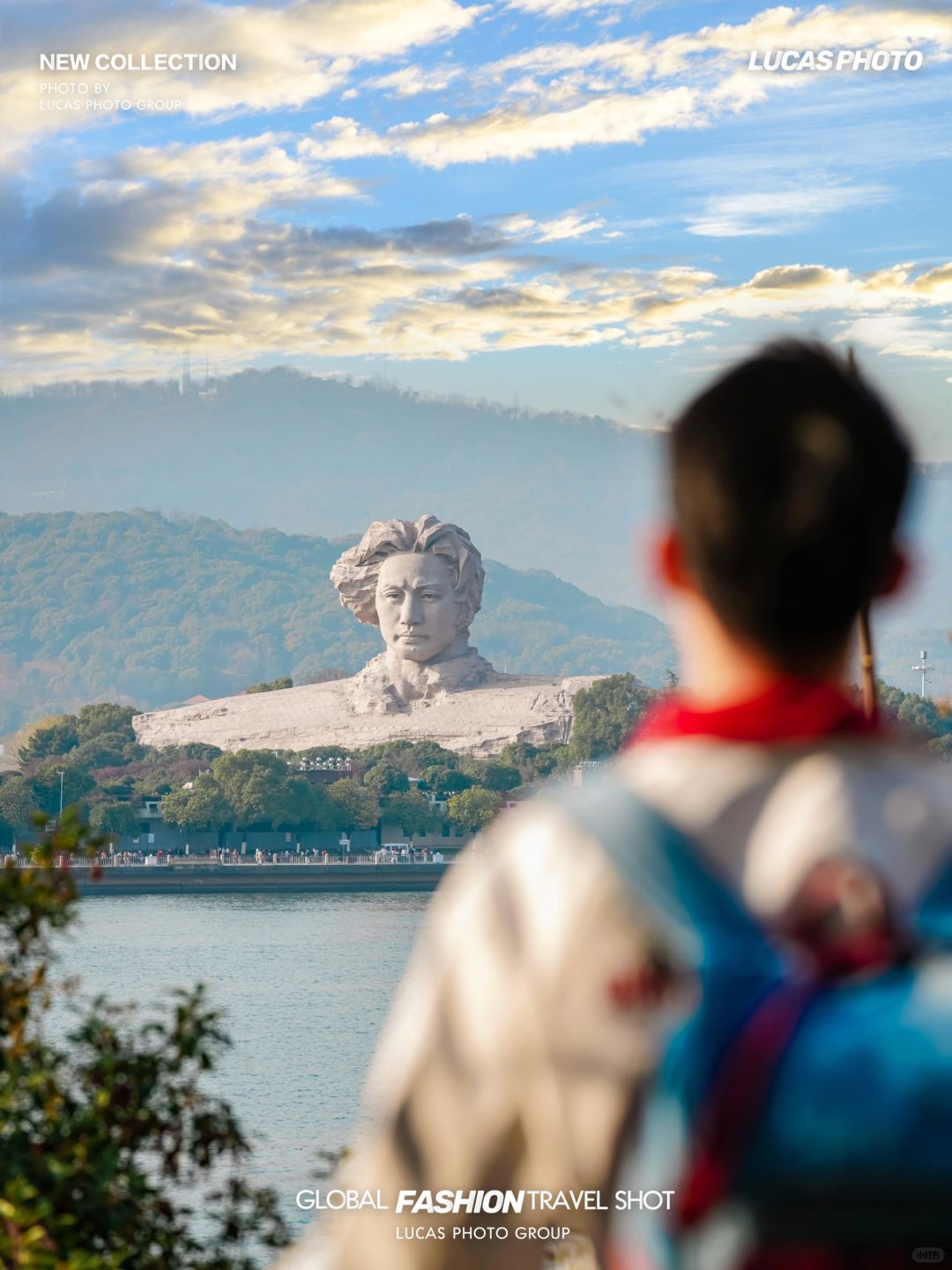 Changsha-When you come to Changsha, you must come to Orange Island and take a photo with the statue of the great man as a souvenir!