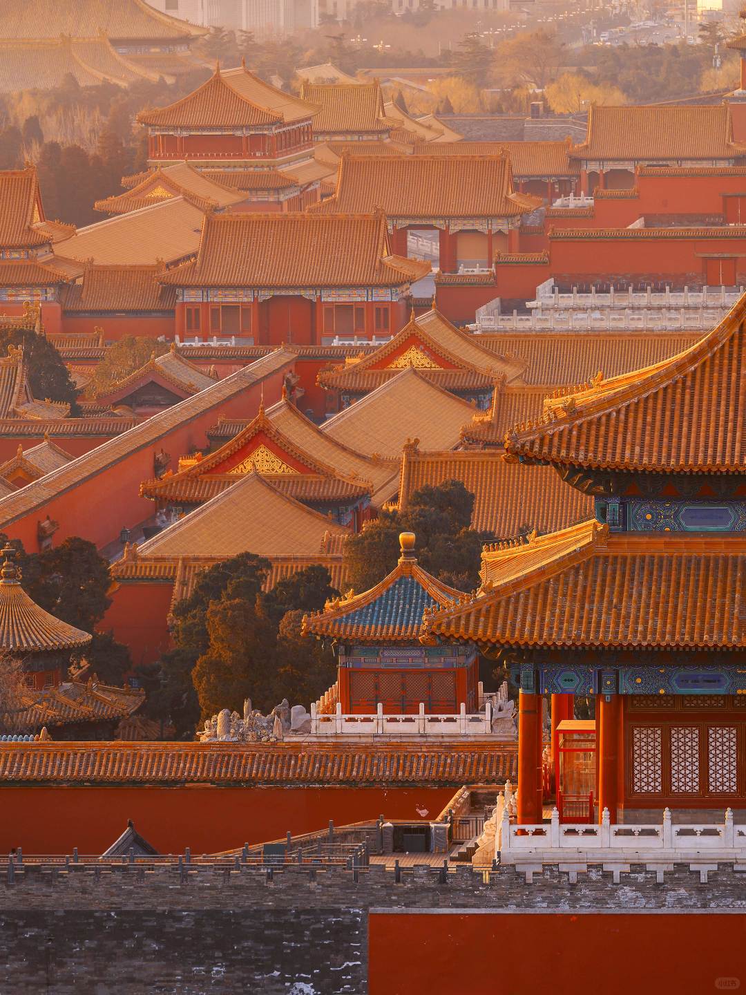 Beijing/Tianjin-Winter only | The sunrise at the Forbidden City is so New Year’s atmo