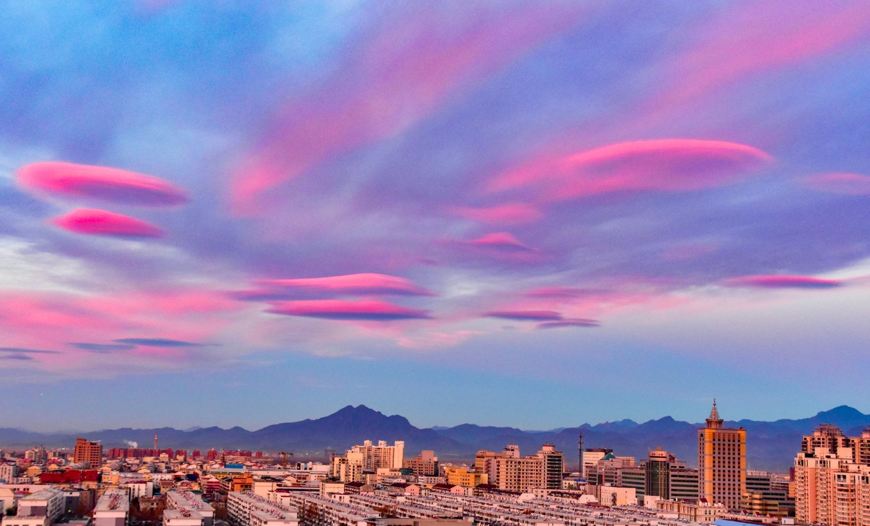 Beijing/Tianjin-12.16 Beijing morning glow, pink is more romantic and beautiful！