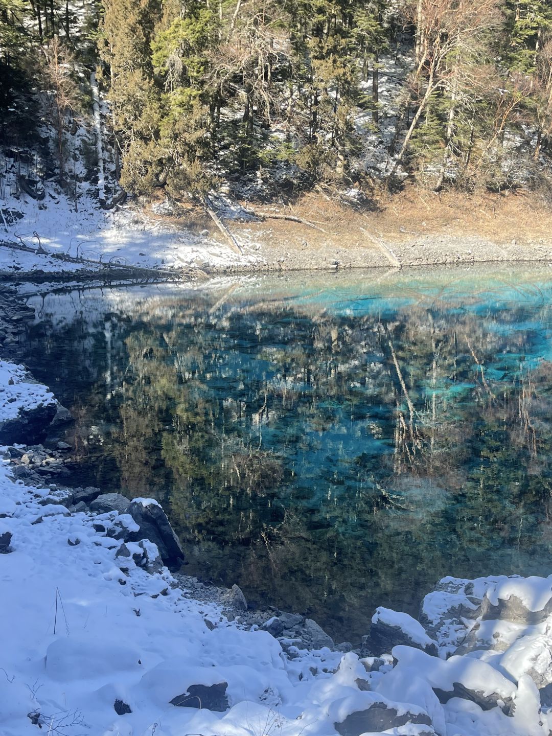 Sichuan-In winter, Jiuzhaigou Valley Scenic and Historic Interest Area, Sichuan, looks like a beautiful fairy tale world!