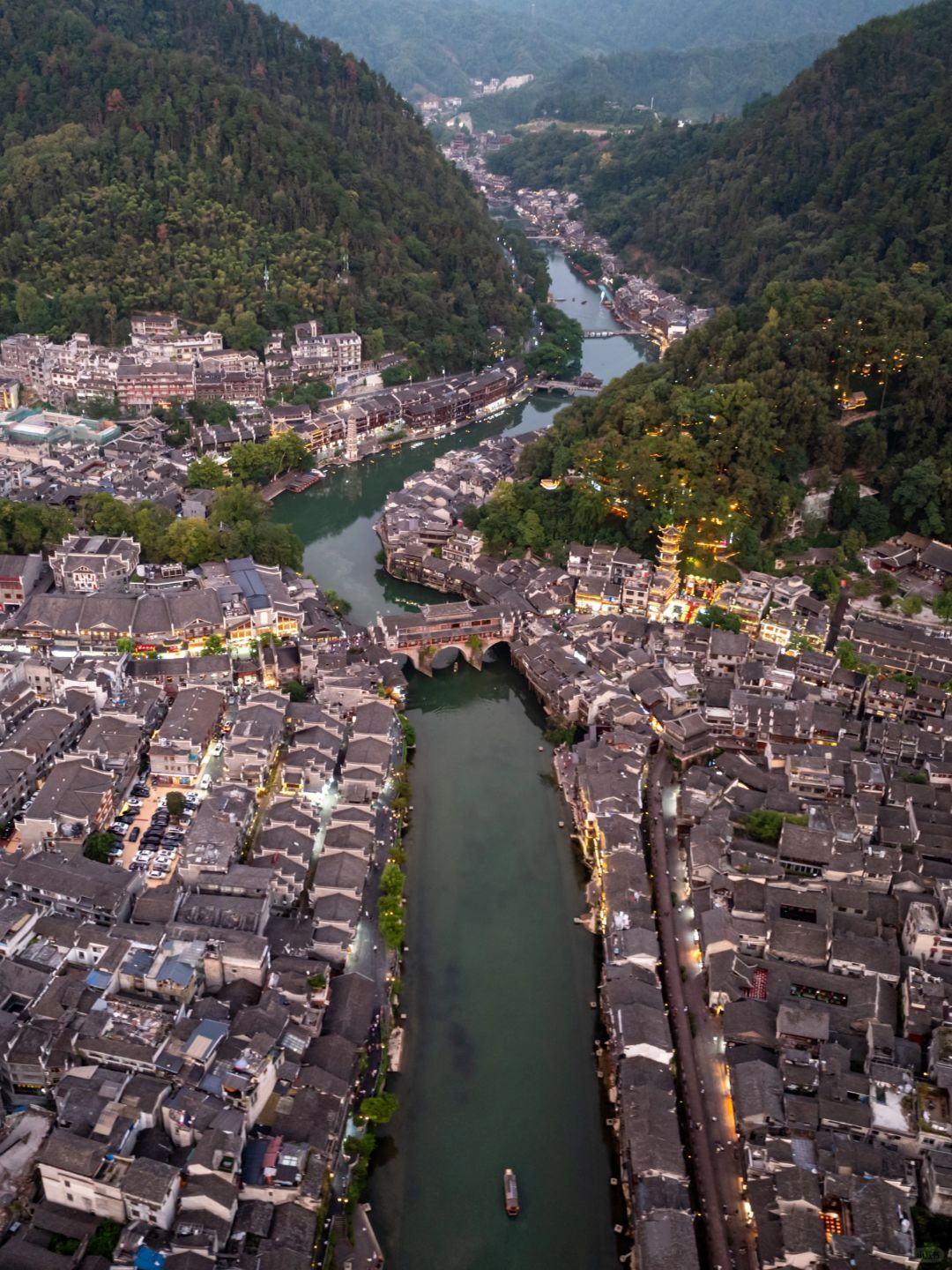 Hunan-Furong Town, Hunan | The primitive life of the Miao ethnic group is clear at a glance, maintaining a primitive ecological lifestyle!