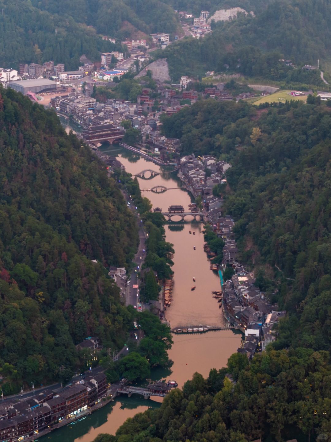 Hunan-Furong Town, Hunan | The primitive life of the Miao ethnic group is clear at a glance, maintaining a primitive ecological lifestyle!