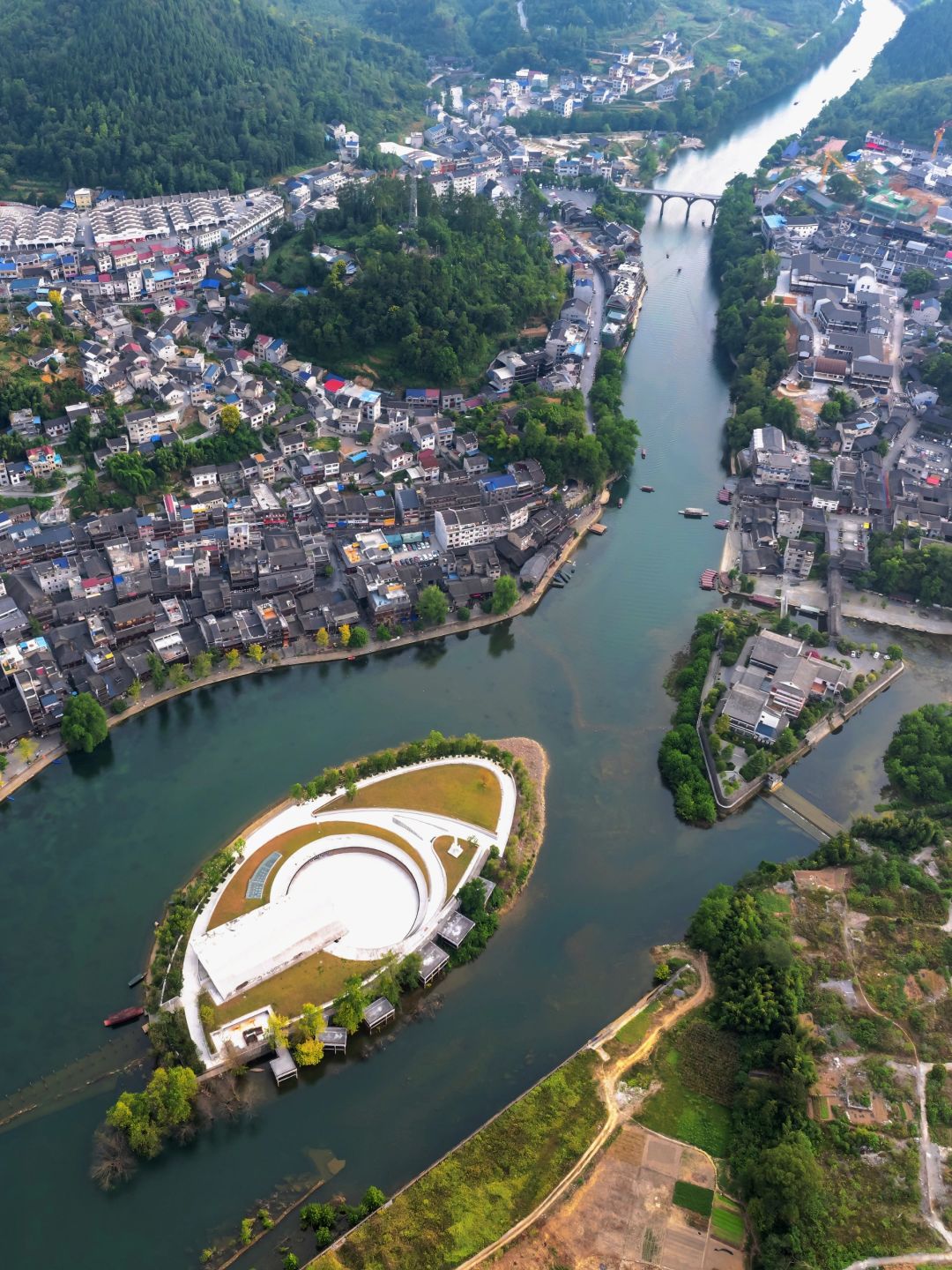 Hunan-Furong Town, Hunan | The primitive life of the Miao ethnic group is clear at a glance, maintaining a primitive ecological lifestyle!