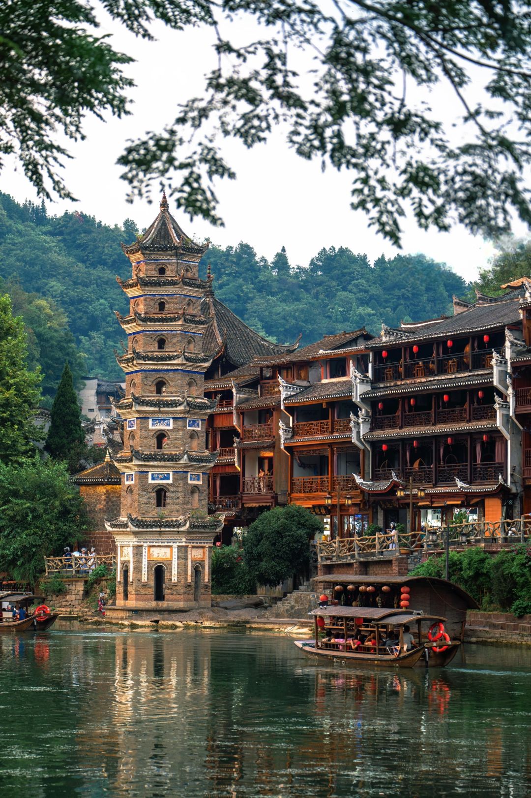 Hunan-If I come to Hunan, I prefer the mysterious and charming Xiangxi to the crowded Changsha！