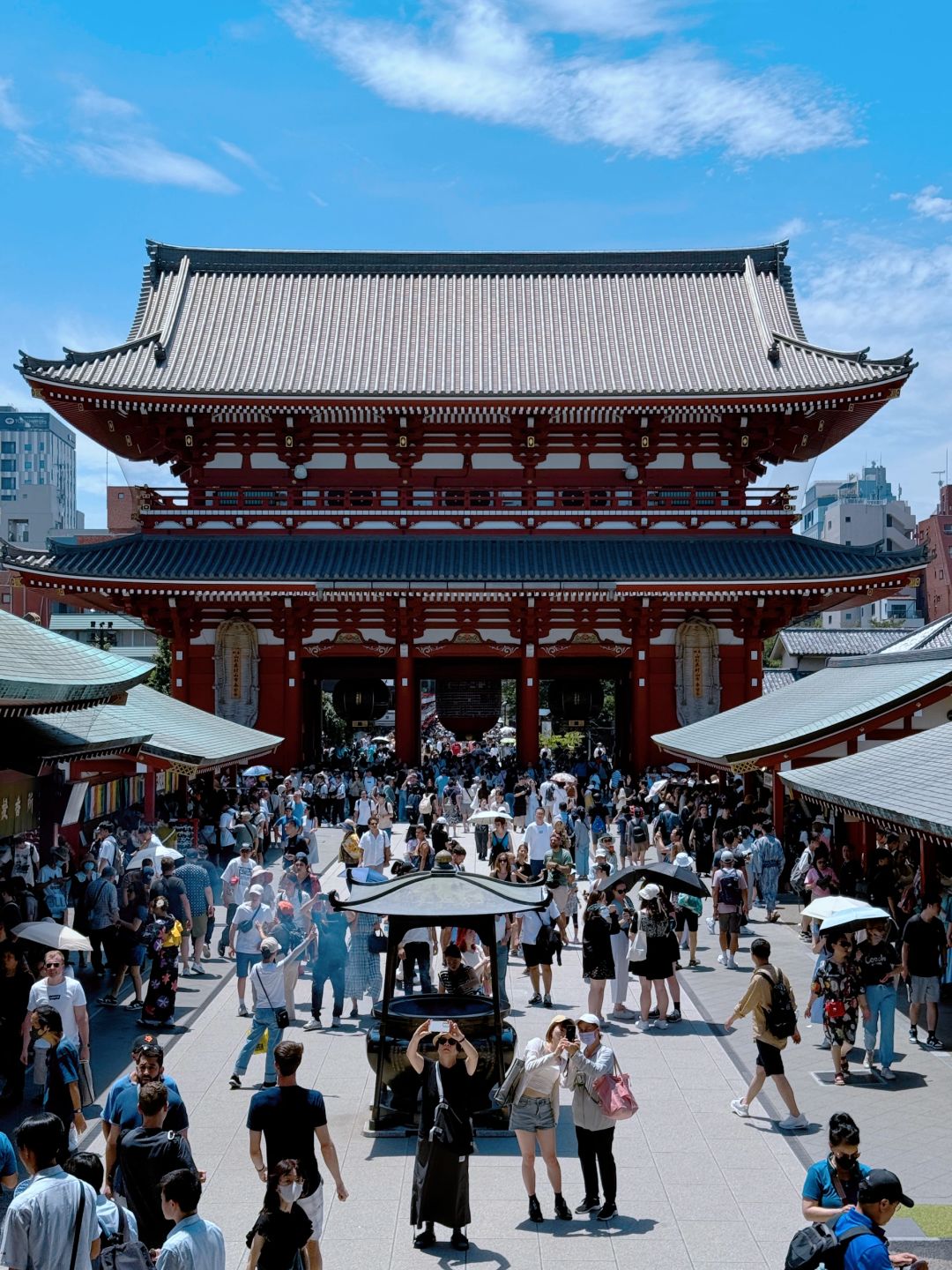 Tokyo-A travel guide to Tokyo Sensoji Temple:Thunder Gate,Shopping Street,five-story pagoda,Xiaofune Town