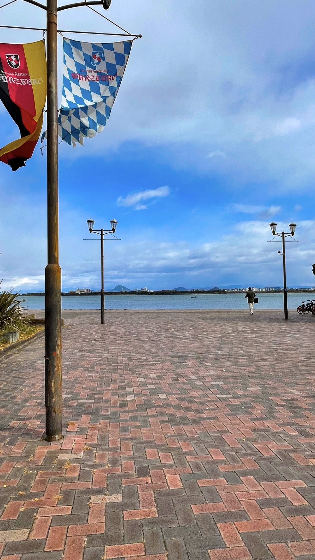 Osaka-Otsu Lake Case Nagisa Park,Lake Biwa in Kansai where you can soak up the sun