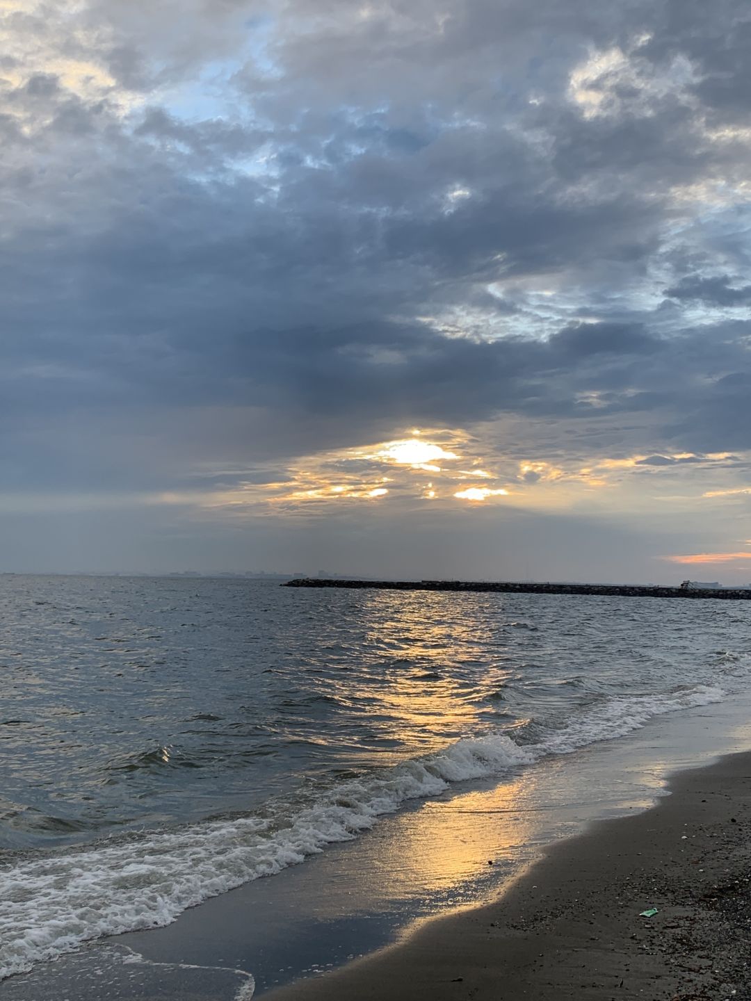 Tokyo-Chiba Inage Seaside Park，seeing the beautiful sunset