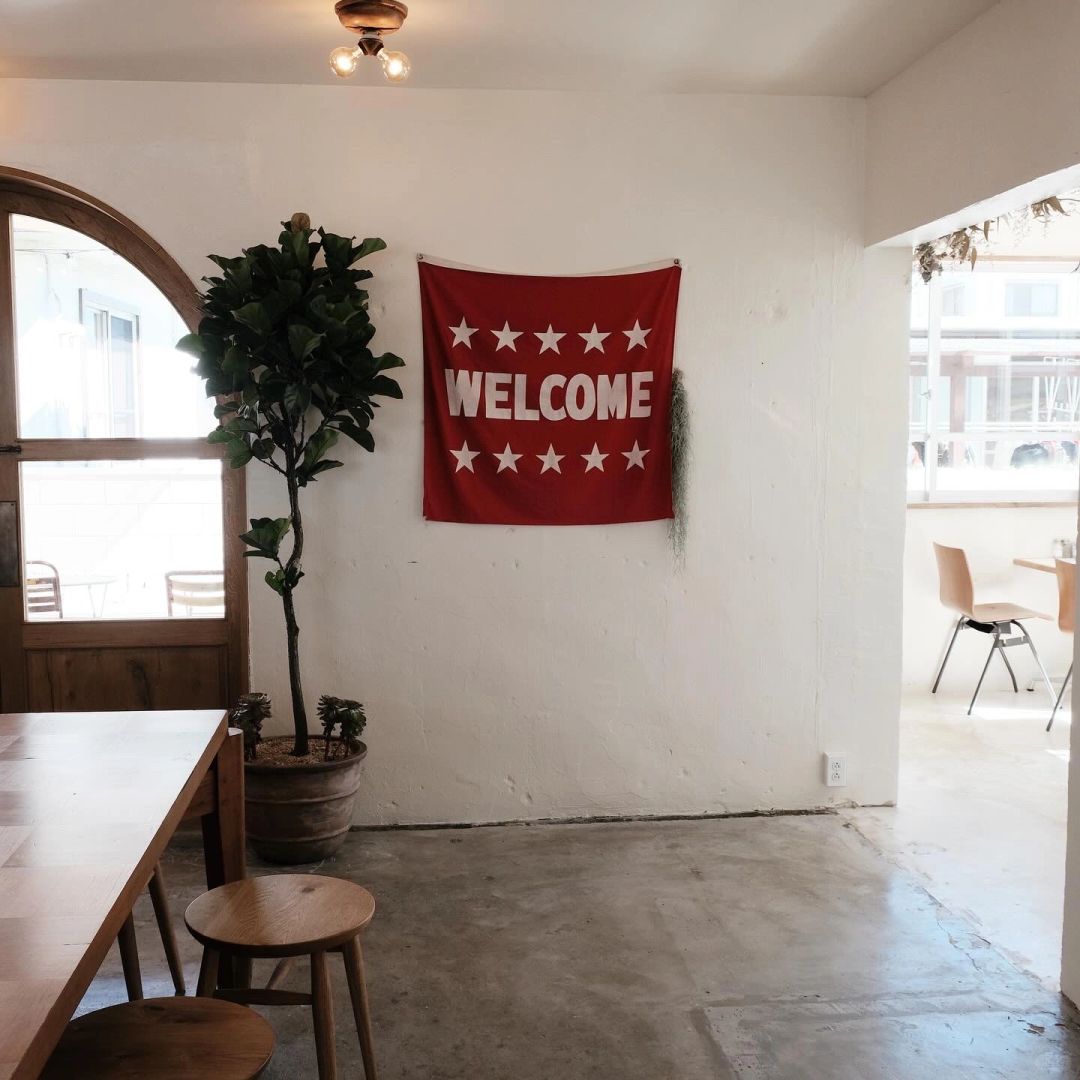 Okinawa-Country American Retro Cafe:cute 𝐊𝐢𝐧𝐠 𝐒𝐢𝐝𝐞 𝐁𝐑𝐄𝐀𝐊𝐅𝐀𝐒𝐓 𝐚𝐧𝐝 𝐁𝐔𝐑𝐆𝐄𝐑,super American country style