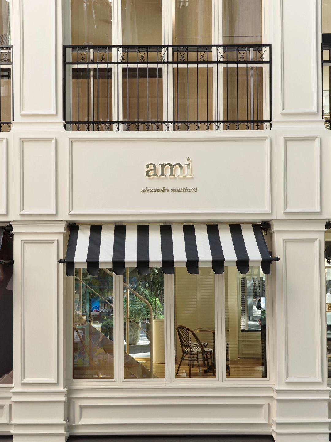 Tokyo-Japan’s first AMI CAFE:bread from daco,ARABICA coffee,limited-edition products