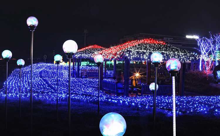 Busan/Jeju-Busan Illumination Theme Park, the largest light theme park in Korea, with a variety of performances