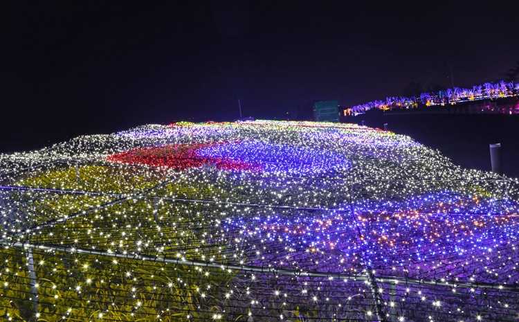 Busan/Jeju-Busan Illumination Theme Park, the largest light theme park in Korea, with a variety of performances