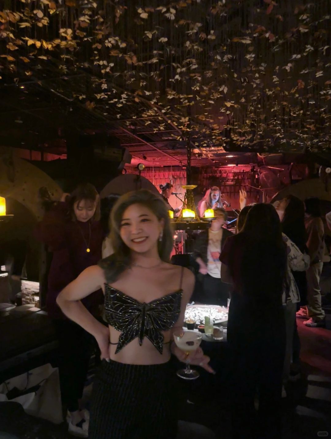 Hong kong-The Iron Fairies Bar in Hong Kong, 🦋many butterflies and wishing bottles, dancing unconsciously