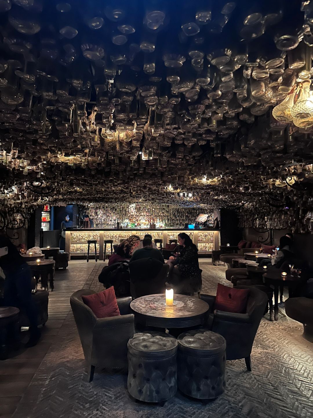 Hong kong-The Iron Fairies Bar in Hong Kong, 🦋many butterflies and wishing bottles, dancing unconsciously