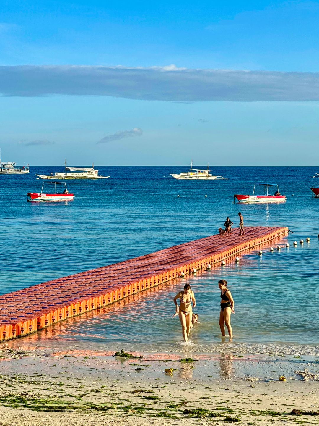 Cebu-An in-depth travel guide to Cebu, Philippines, to record romantic moments on the beach