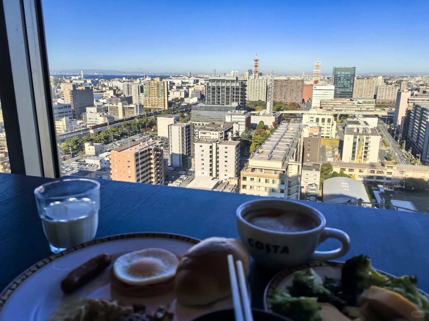 Tokyo-Watching Mount Fuji while having breakfast in Chiba~