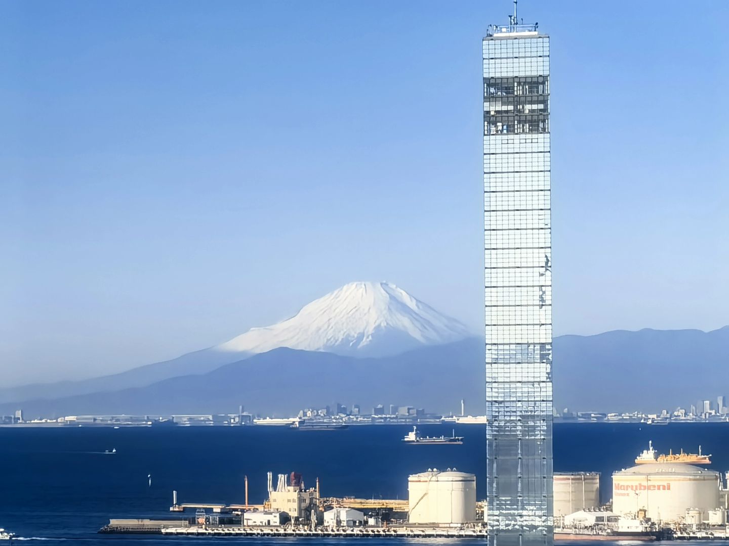 Tokyo-Watching Mount Fuji while having breakfast in Chiba~