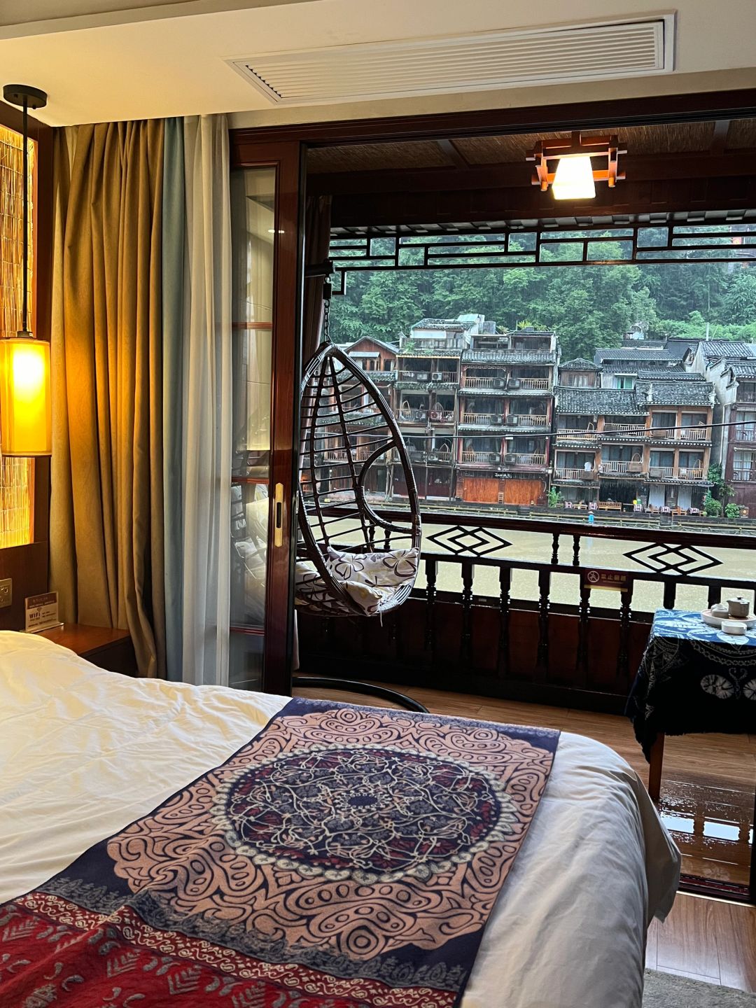 Hunan-Comfortable accommodation in Fenghuang Ancient Town