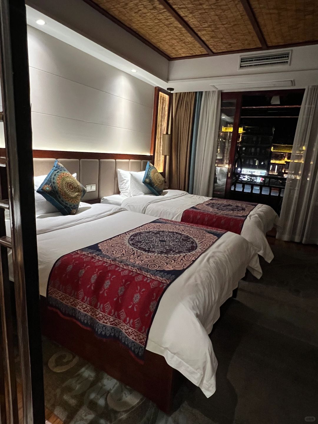 Hunan-Comfortable accommodation in Fenghuang Ancient Town