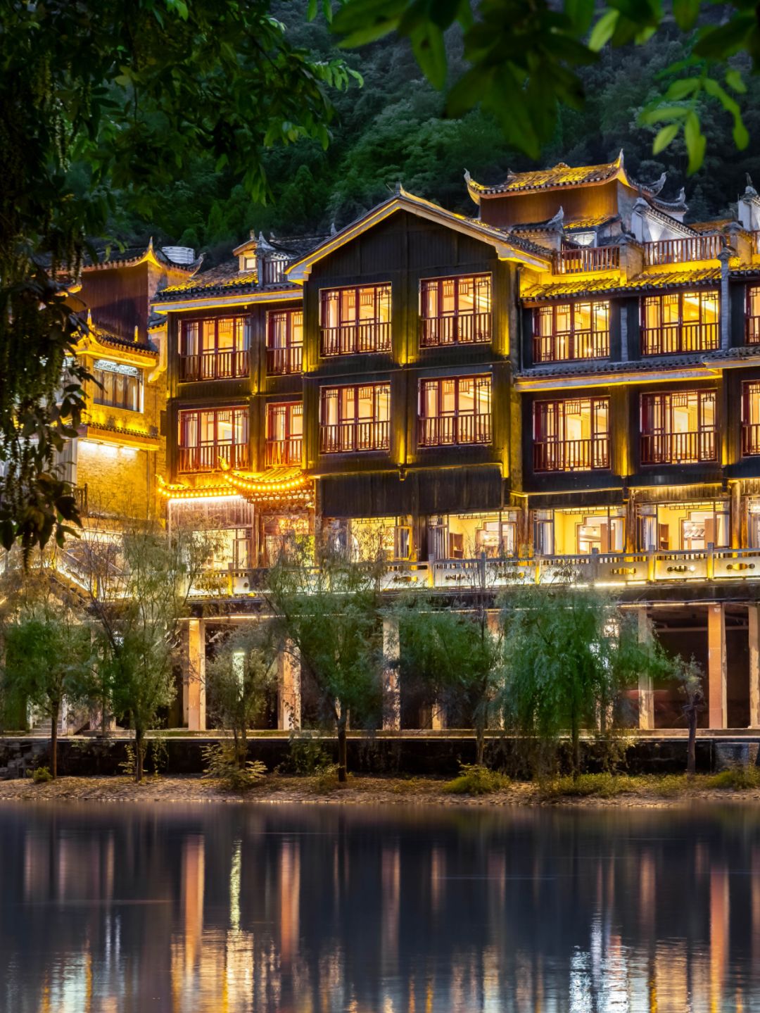 Hunan-I found my dream river view room by the Tuojiang River in Fenghuang An