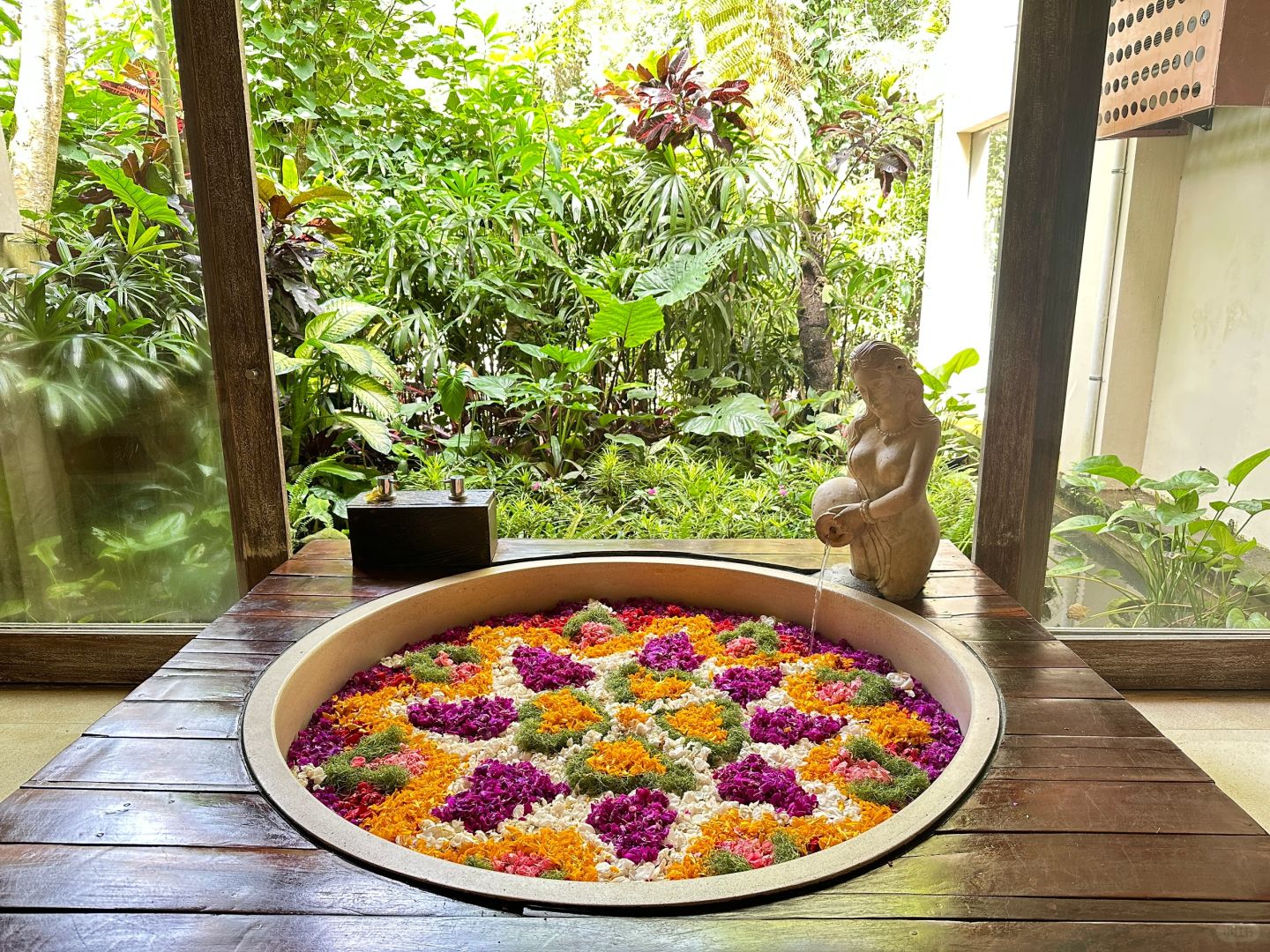 Bali-Kaveri Spa Flower Bath for Couples in Ubud, Bali, Do you want having sex in the bathtub?