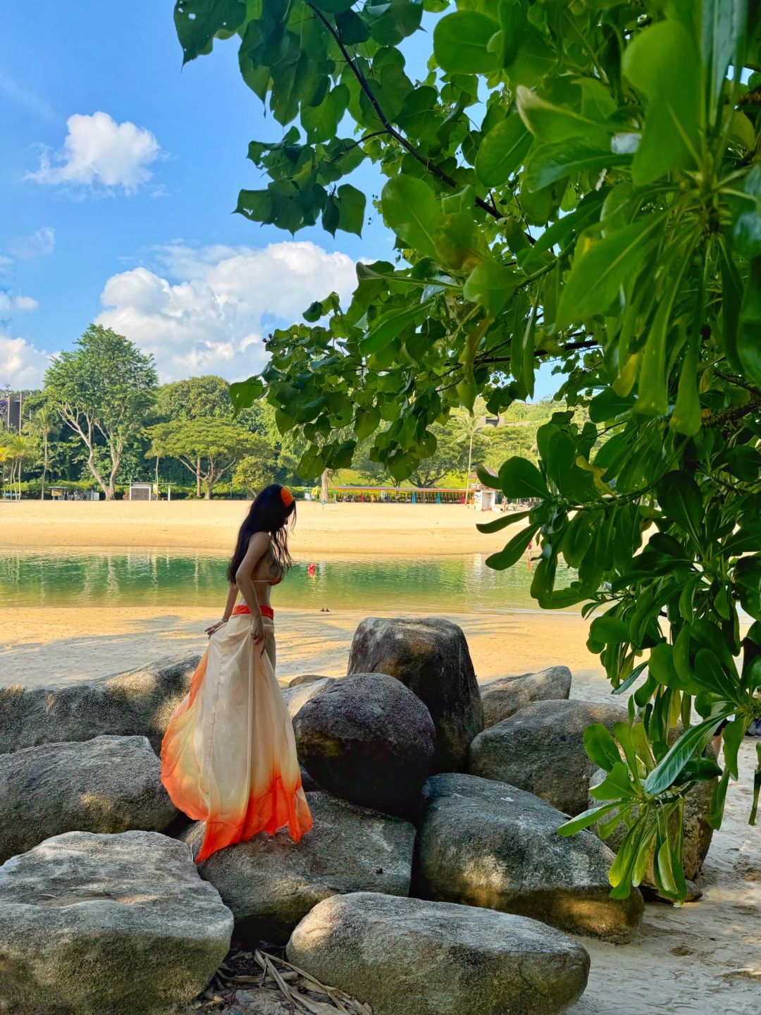 Singapore-Palawan Beach in Singapore feels like a vacation, overlooking Mount Faber and the Strait