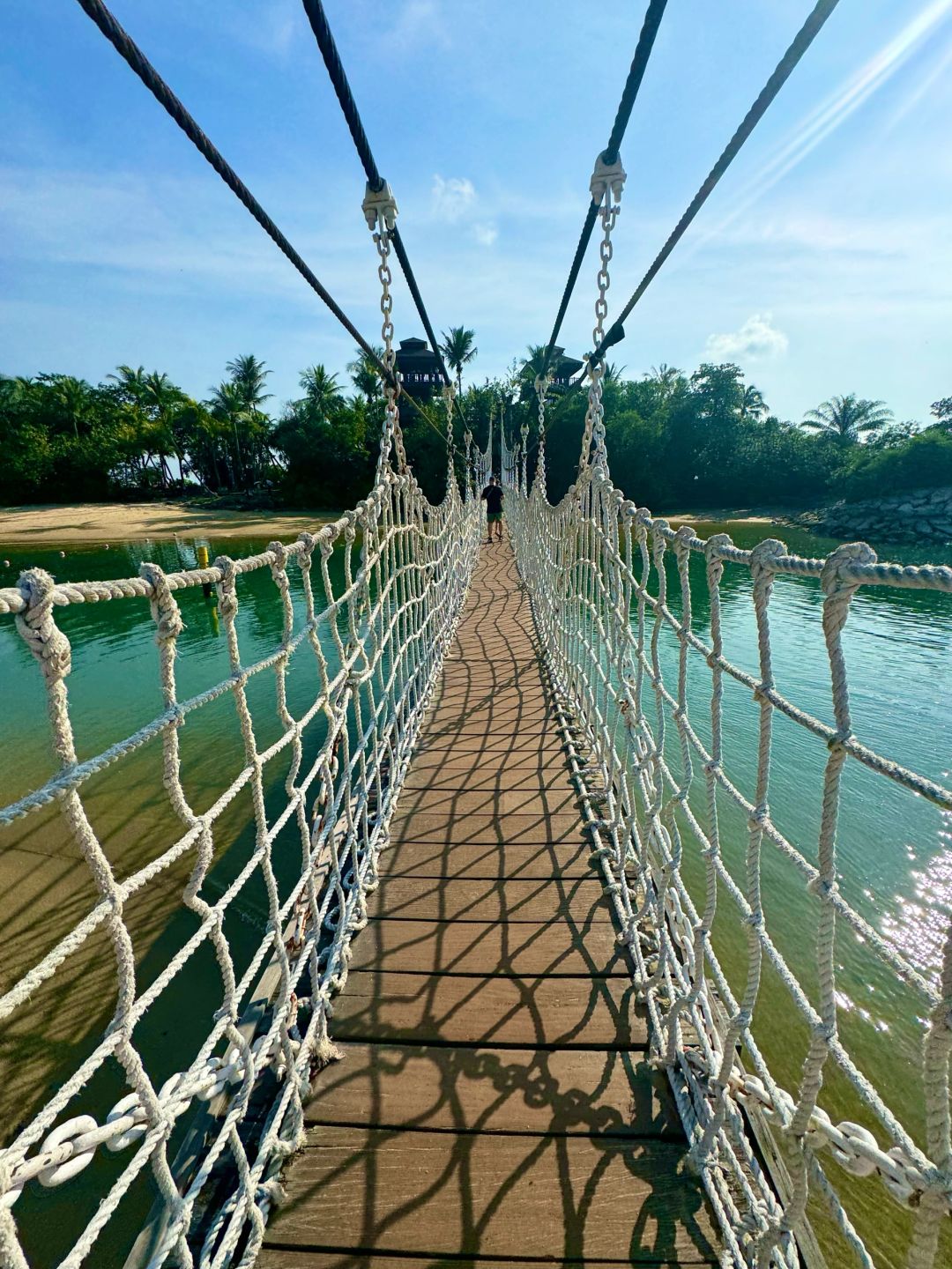 Singapore-Palawan Beach in Singapore feels like a vacation, overlooking Mount Faber and the Strait