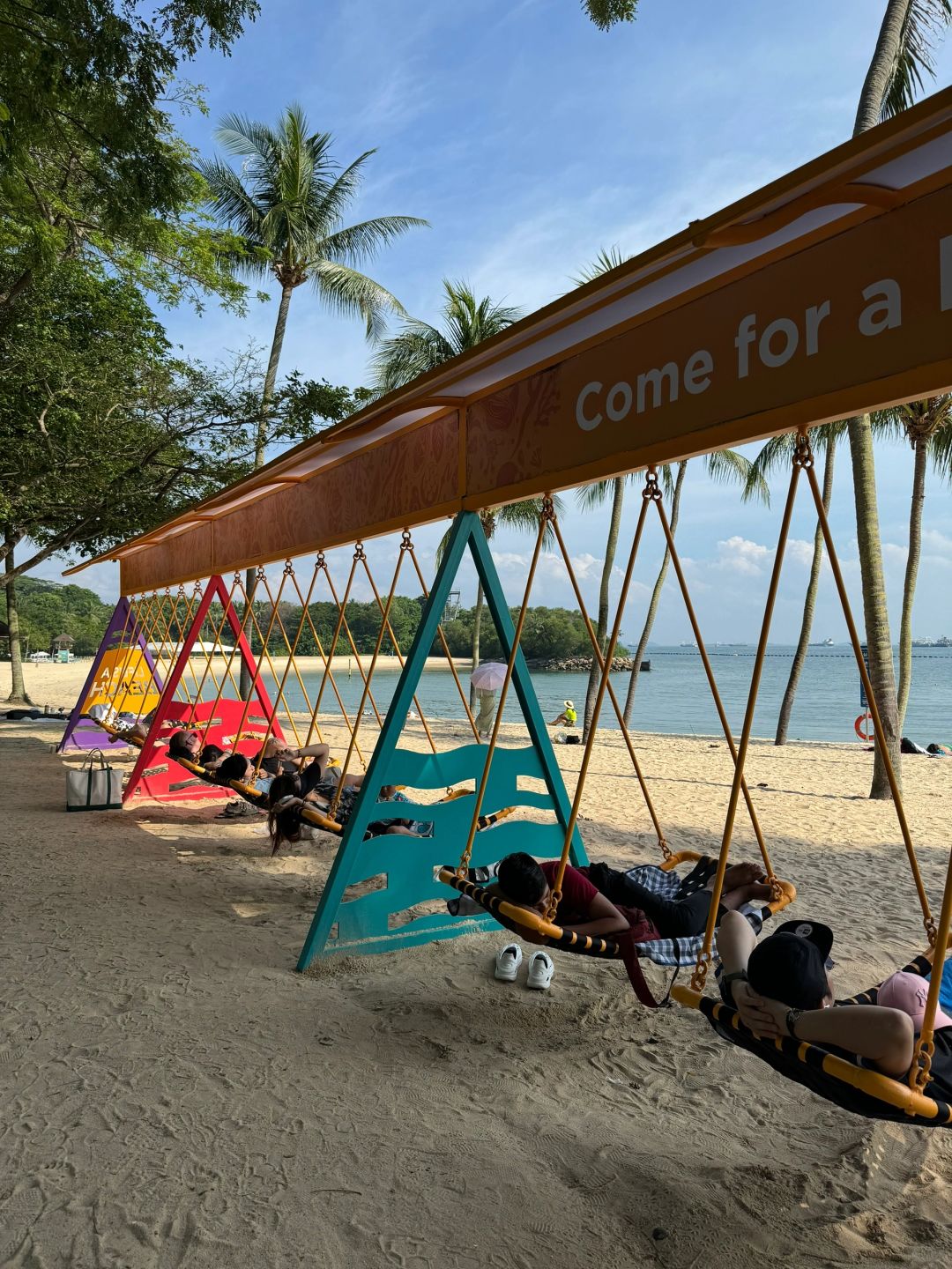 Singapore-Palawan Beach in Singapore feels like a vacation, overlooking Mount Faber and the Strait