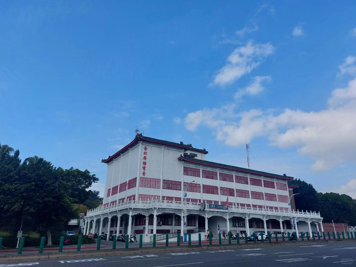 Taiwan-Traveling between Taipei and Taoyuan, locals speak gently and treat people politely