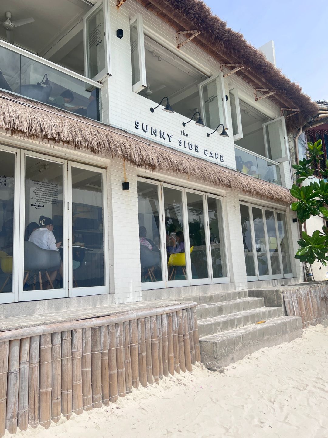 Boracay-The Sunny Side Cafe, the most beautiful coffee shop on Boracay Island in the Philippines