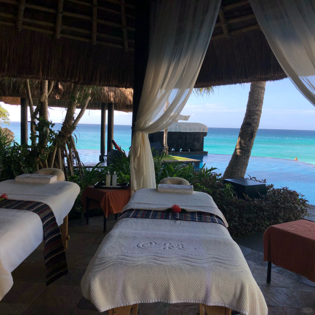 Boracay-Crimson Resort and Spa, Boracay Hotel private beach body massage, enjoy the holiday