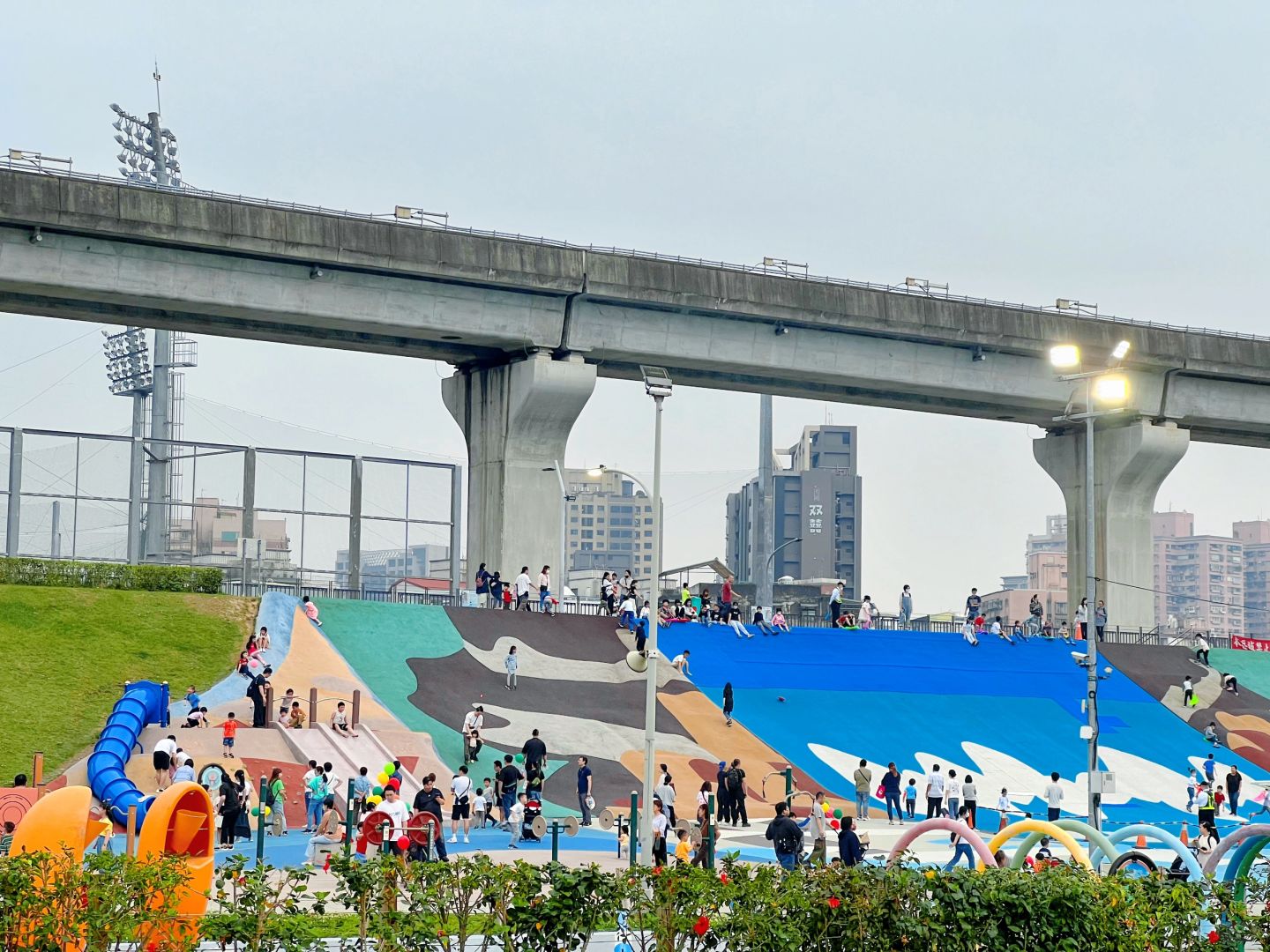 Taiwan-New Taipei City Metropolitan Park, Taiwan's largest all-age inclusive embankment slide park